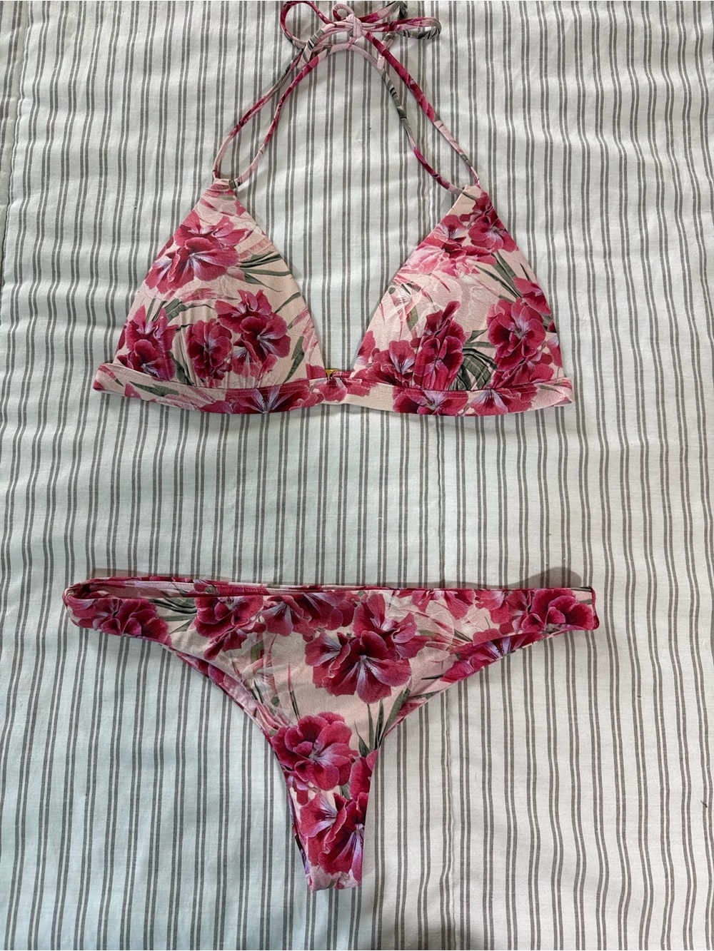B. Swim Pink Floral Bikini Set Top Large Bottom Medium Tropical Halter Swimwear